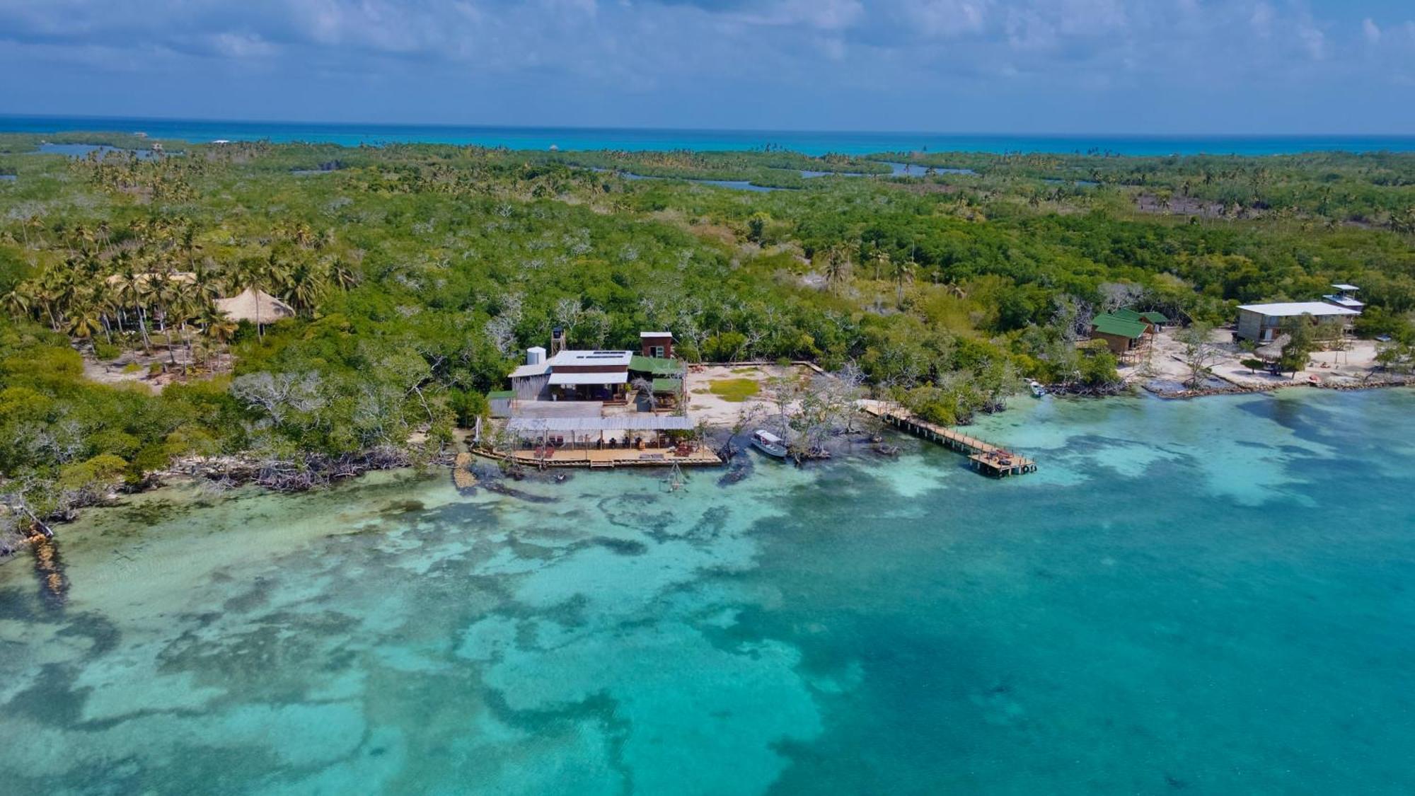 Medusa Hostel Isla Tintipan Tintipan Island 외부 사진