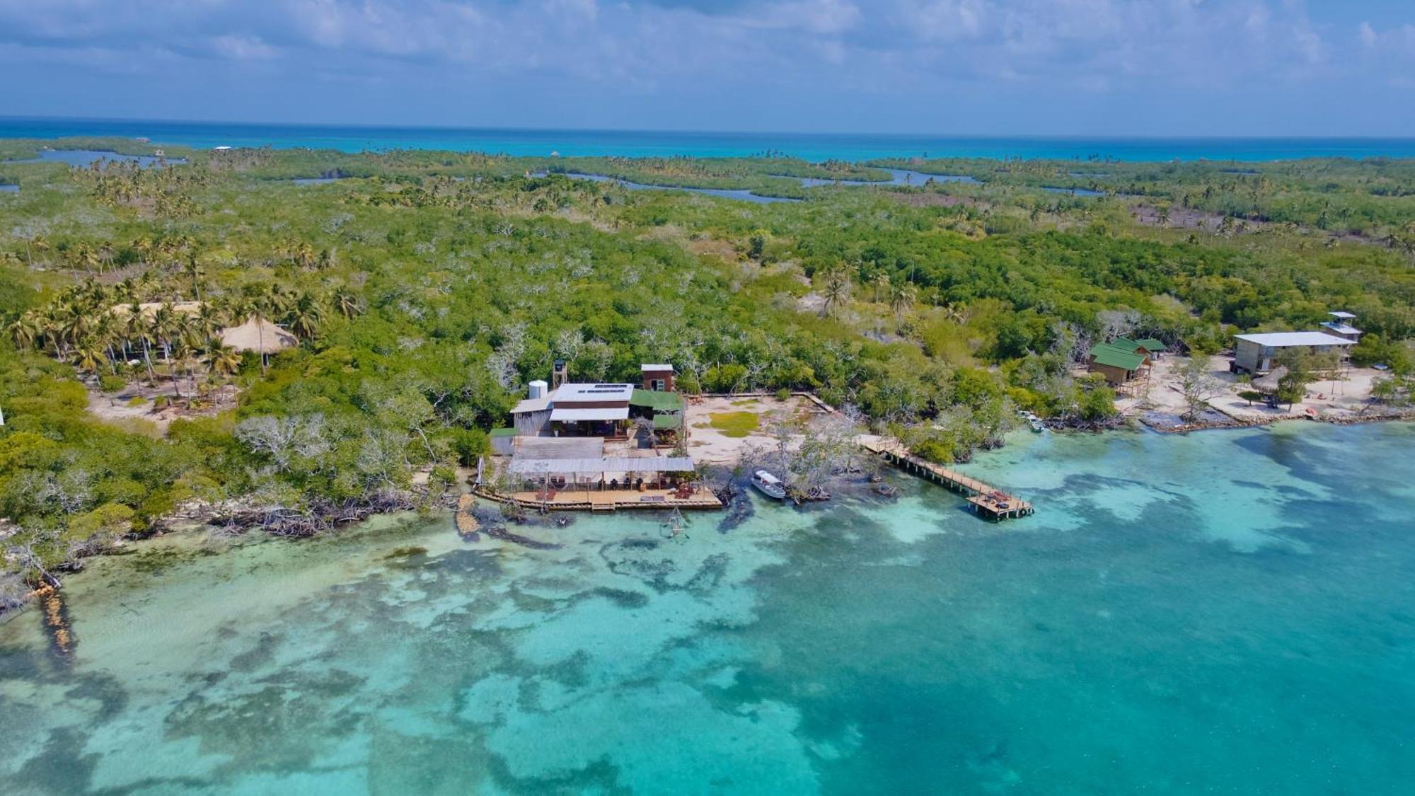 Medusa Hostel Isla Tintipan Tintipan Island 외부 사진