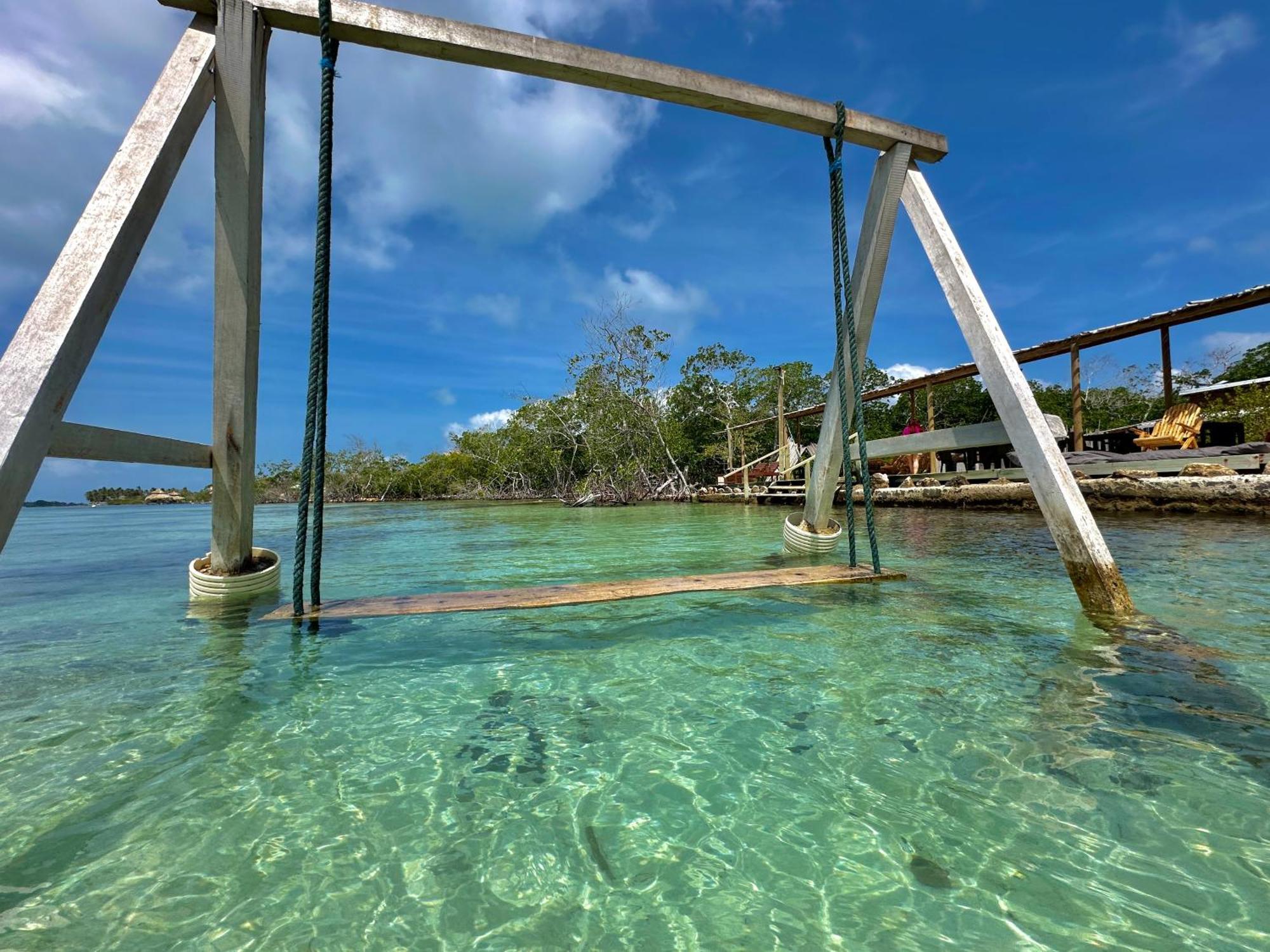 Medusa Hostel Isla Tintipan Tintipan Island 외부 사진